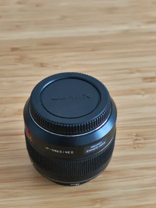 Objetivo Leica 25 1.4 + funda + filtro hoya