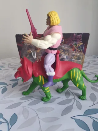 Statuine He-Man e Battle Cat Masters dell'Universo