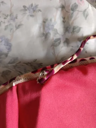 Bikini rosa con volantes