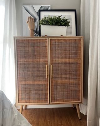 Cómoda Ratan y Madera