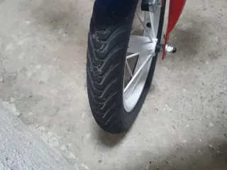 Bicicleta infantil Paw Patrol roja