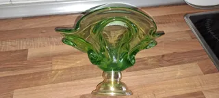 Centro de mesa antiguo cristal verde y metal