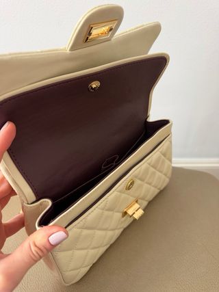 Bolso Acolchado Piel estilo Chanel. Sin estrenar.