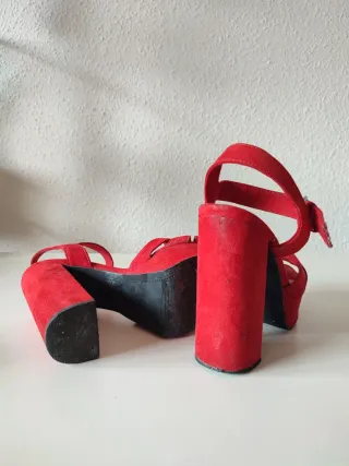 Zapatos de tacón rojos plataforma
