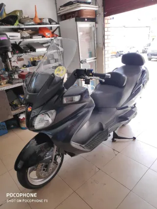 Suzuki Burgman 650 Executive 2006