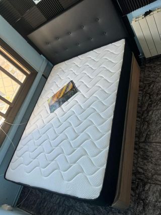 Canapé de madera con colchones Viscoelastica