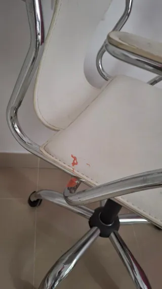 Silla de escritorio blanca