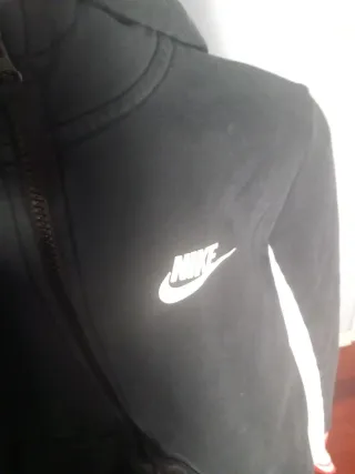 Chaqueta Nike Air con capucha niño
