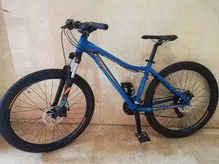 Bici MTB Marca: GIANT, Modelo: LIV BLISS, 27.5", S