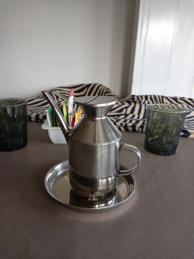 Aceitera de Acero Inoxidable