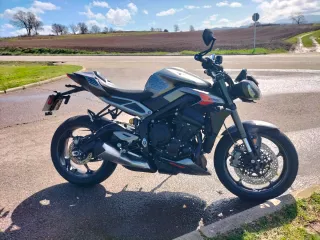Triumph Street Triple 765 RS 2023