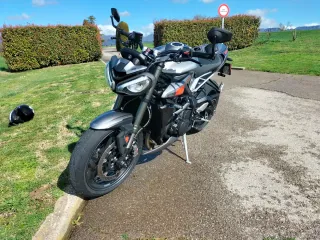 Triumph Street Triple 765 RS 2023
