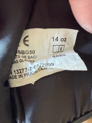 Guantes de boxeo Adidas negros