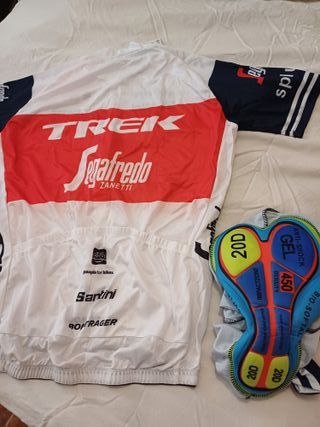 Maillot y culotte ciclismo TREK Segafredo