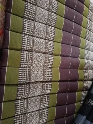 2 futones tailandeses para meditación