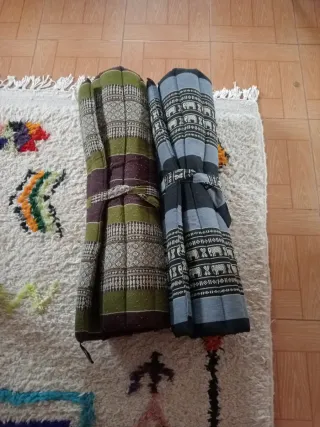 2 futones tailandeses para meditación