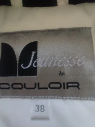 Chaqueta de nieve blanca