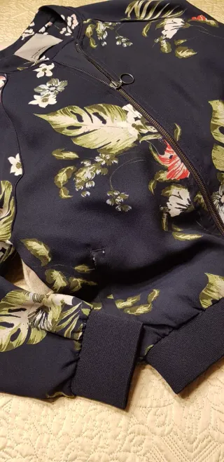 Cazadora floral Vero Moda T38