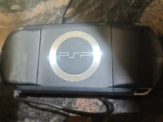 PSP Sony Negra con juego MediEvil