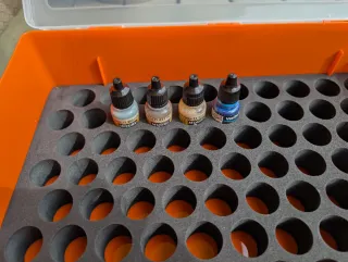 Maletín de pintura naranja para botes vallejo