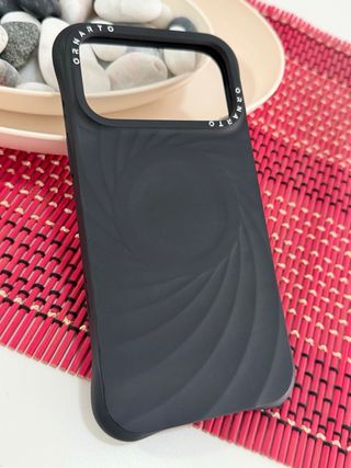 Funda Ornarto iPhone 17 Pro Max