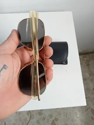 Gafas de sol aviador AO doradas