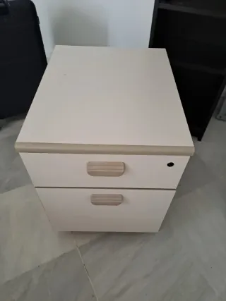 Cajonera archivadora baja con ruedas