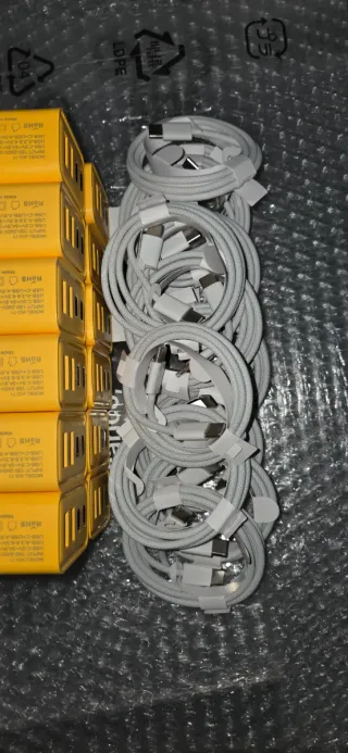 Lotto 12 Caricatori + 12 Cavi USB-C