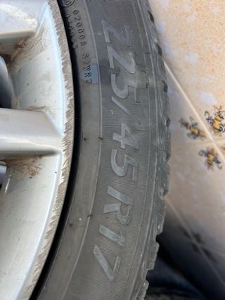 Llantas SEAT con neumáticos de invierno