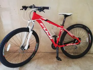 Bici MTB Marca: FUJI, Modelo: nevada 1.4, 29 ",S/M