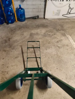 Carro para cajas de cerveza