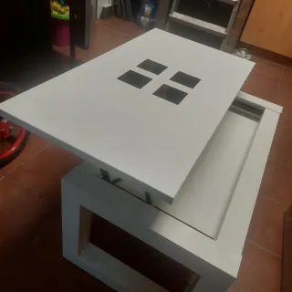 Mesa comedor abatible con 2 puffs