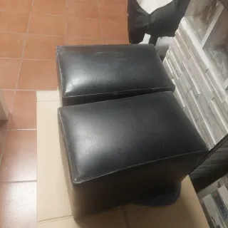 Mesa comedor abatible con 2 puffs