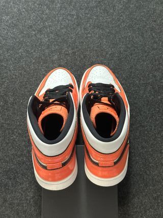Nike Jordan 1 Mid Arancioni Taglia 45