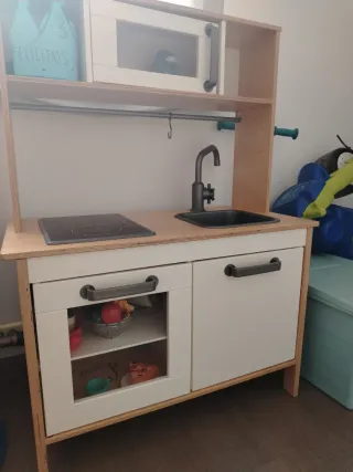 Cocina de juguete de madera
