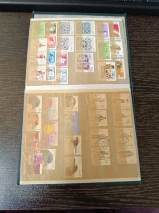 Clasificador 200 sellos Portugal + 4 HB