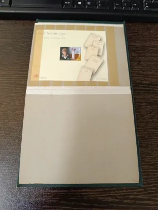 Clasificador 200 sellos Portugal + 4 HB