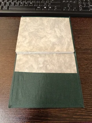 Clasificador 200 sellos Portugal + 4 HB