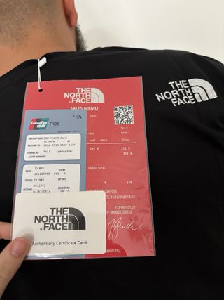 Camiseta The North Face Negra