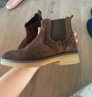 Botines de ante marrones