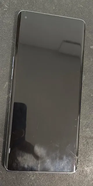 Schermo Oppo Reno 6 Pro 5G con cristallo rotto