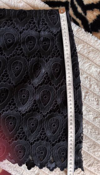 Falda Zara negra encaje