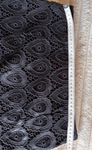 Falda Zara negra encaje