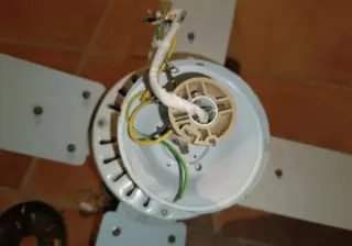 Ventilador de techo blanco