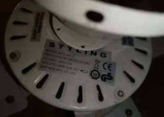 Ventilador de techo blanco