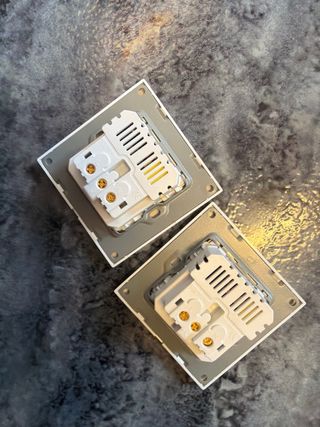 Enchufe con 2 Puertos USB Integrados