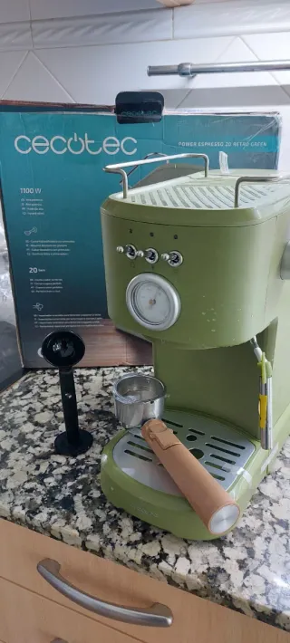 Cafetera Cecotec Power Espresso 20 Retro Green
