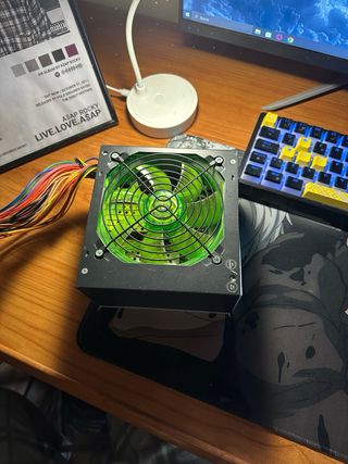 Kit tarjeta gráfica MSI + fuente alimentación