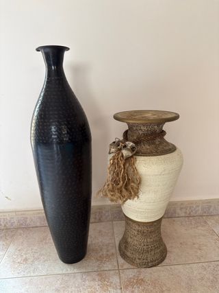 Jarrones Decorativos Negros y Beige