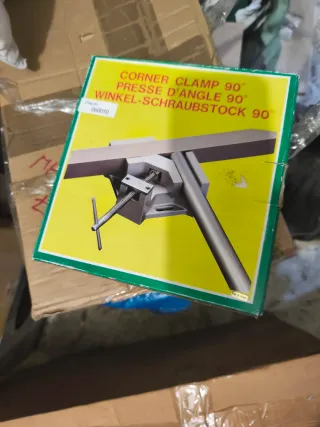 Prensa de Esquina 90°